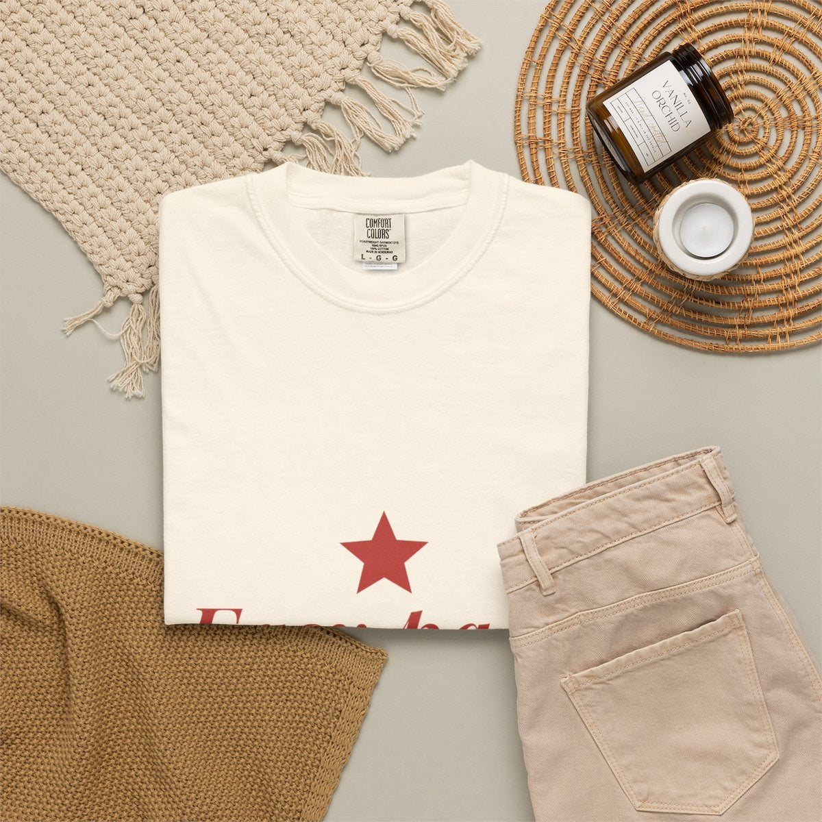P197 Printify mockup 3XL / Ivory folded-2